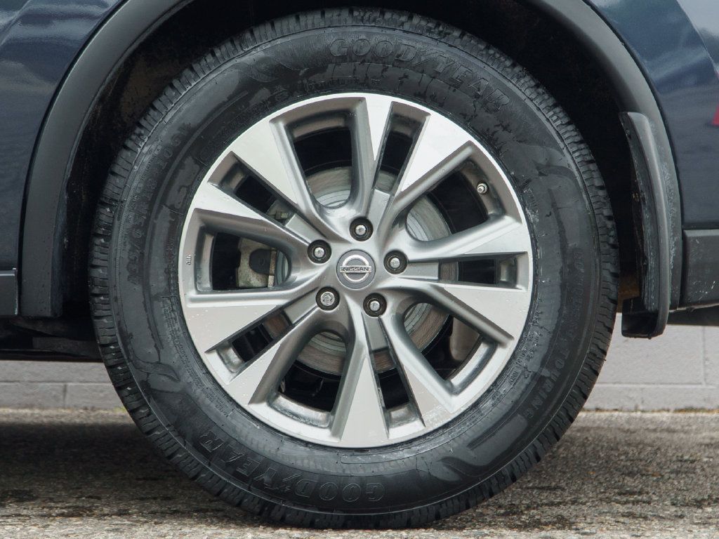 Used 2018 Nissan Murano S FWD image 13