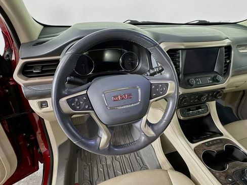 Used 2021 GMC Acadia Denali w/ Denali Technology Package FWD image 16