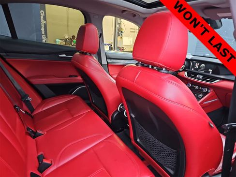 Used 2019 Alfa Romeo Stelvio w/ Nero Edizione image 15