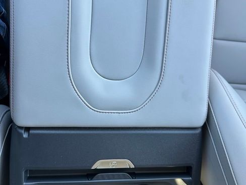 New 2025 Ford Expedition Active image 19