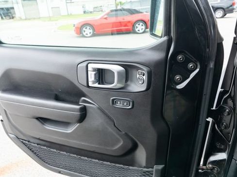 Used 2024 Jeep Wrangler Unlimited Sport AWD/4WD image 27