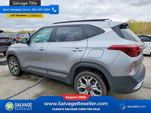 Used 2021 Kia Seltos SX w/ SX Sunroof Package AWD/4WD image 3