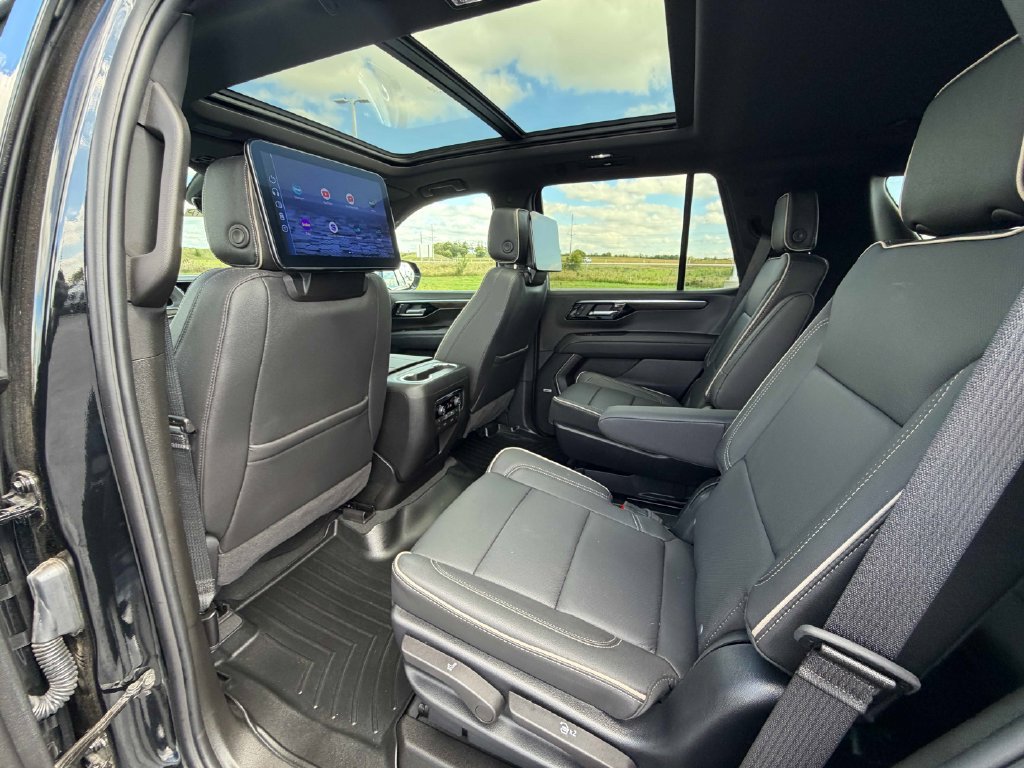 Used 2025 Chevrolet Tahoe Premier AWD/4WD image 19