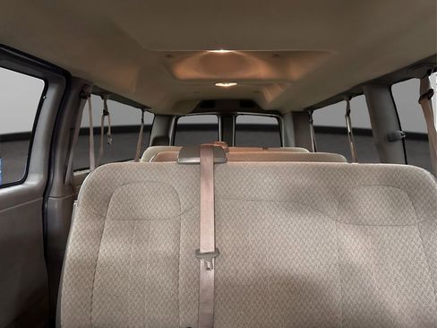 Used 2025 GMC Savana 3500 LT w/ LT Preferred Equipment Group image 18