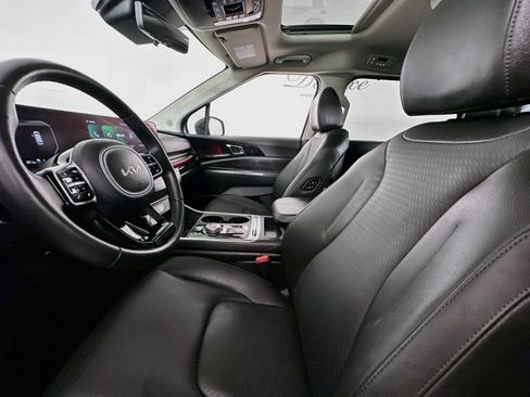 Used 2025 Kia Carnival SX Prestige FWD image 20
