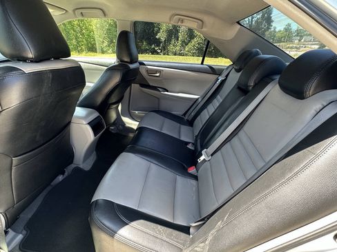 Used 2015 Toyota Camry LE FWD image 13