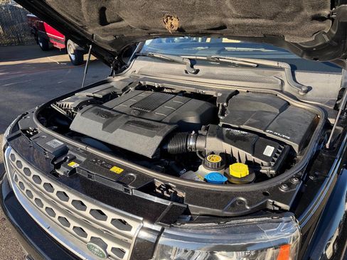 Used 2015 Land Rover LR4 HSE image 14