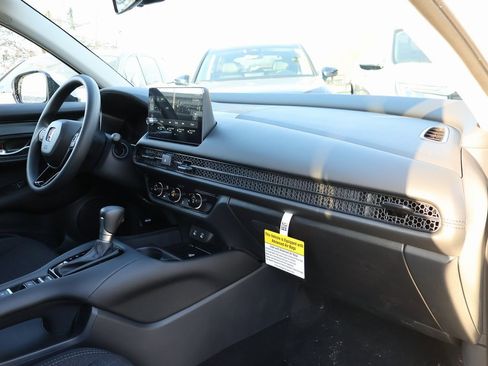 New 2026 Honda HR-V LX image 9