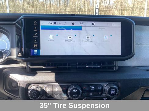 Used 2024 Jeep Wrangler Unlimited Sport AWD/4WD image 15