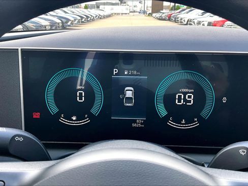 Certified 2025 Hyundai Santa Cruz SE image 24