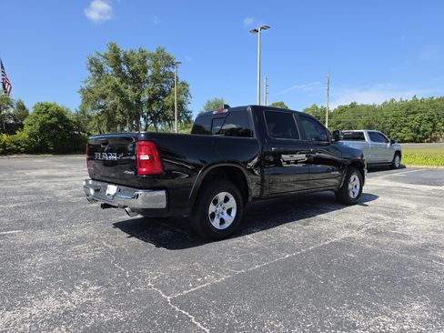 Used 2025 RAM 1500 Big Horn AWD/4WD image 4