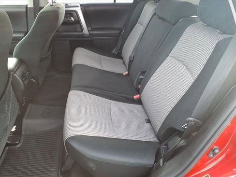 Certified 2018 Toyota 4Runner SR5 image 12