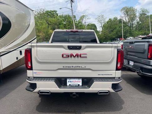Used 2026 GMC Sierra 1500 Denali w/ Denali Reserve Package AWD/4WD image 4