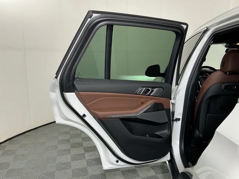 Certified 2024 BMW X5 xDrive40i w/ Premium Package AWD/4WD image 24