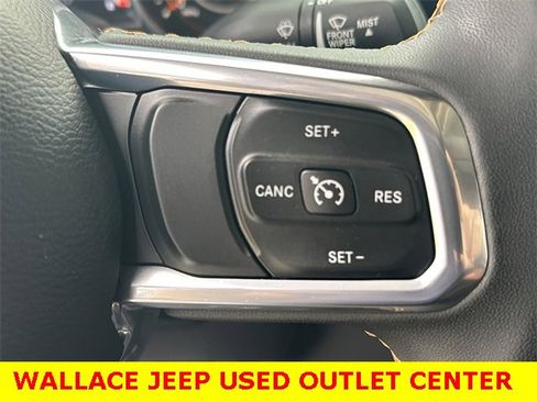 Used 2023 Jeep Gladiator Overland image 32