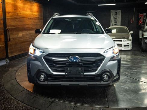 Used 2024 Subaru Outback Premium AWD/4WD image 4