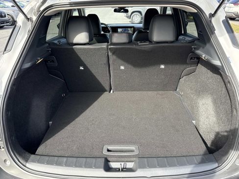 Certified 2025 Nissan Kicks SR image 26