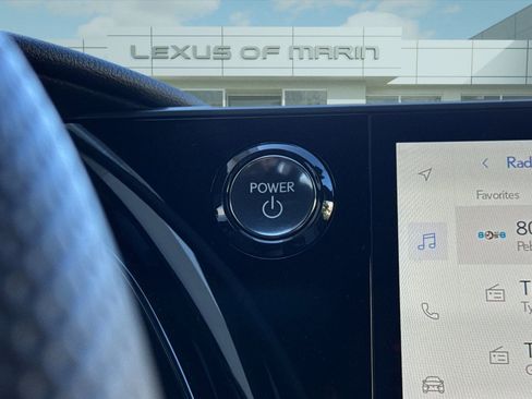 New 2025 Lexus TX 500h AWD image 17