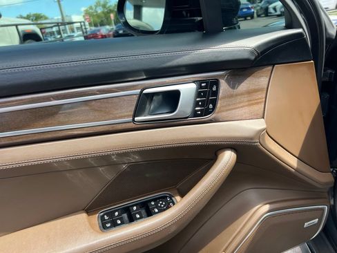 Used 2020 Porsche Panamera 4 Executive AWD/4WD image 27