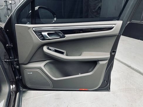 Used 2018 Porsche Macan S AWD/4WD image 26