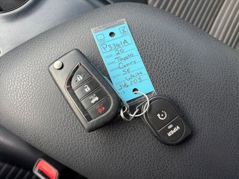 Used 2020 Toyota Camry SE image 26