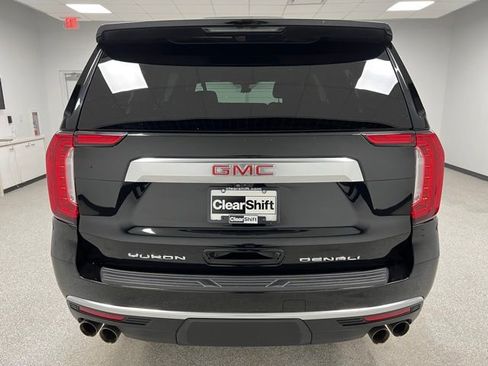 Used 2022 GMC Yukon XL Denali w/ Advanced Technology Package AWD/4WD image 9
