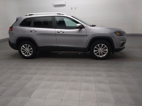 Used 2020 Jeep Cherokee Latitude AWD/4WD image 11