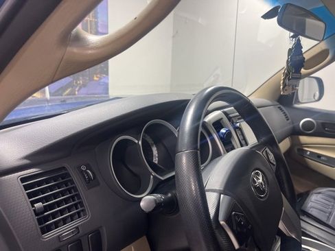 Used 2015 Toyota Tacoma PreRunner image 9