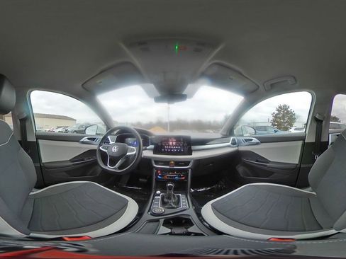 Used 2025 Volkswagen Taos SE image 42