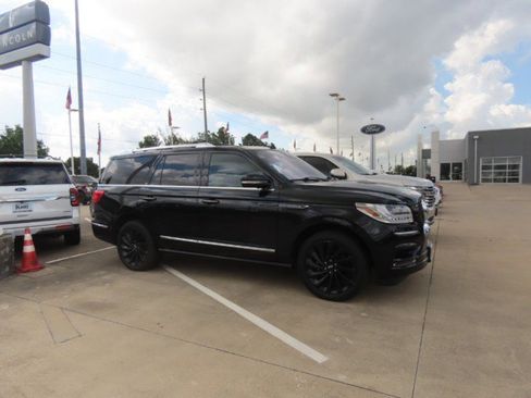 Used 2020 Lincoln Navigator Reserve w/ Equipment Group 208A Reserve AWD/4WD image 6