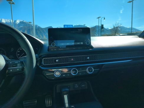 Used 2022 Honda Civic Sport image 27