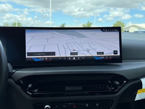 Used 2025 BMW 430i Convertible w/ M Sport Package RWD image 27