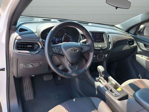 Used 2023 Chevrolet Equinox RS image 18