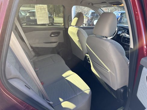 Used 2023 Nissan Rogue SV AWD/4WD image 16