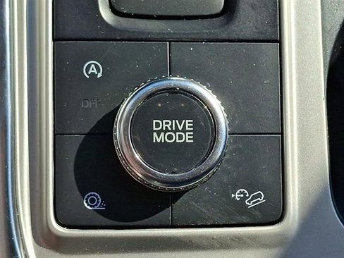 Used 2021 Ford Explorer XLT w/ Equipment Group 202A AWD/4WD image 27