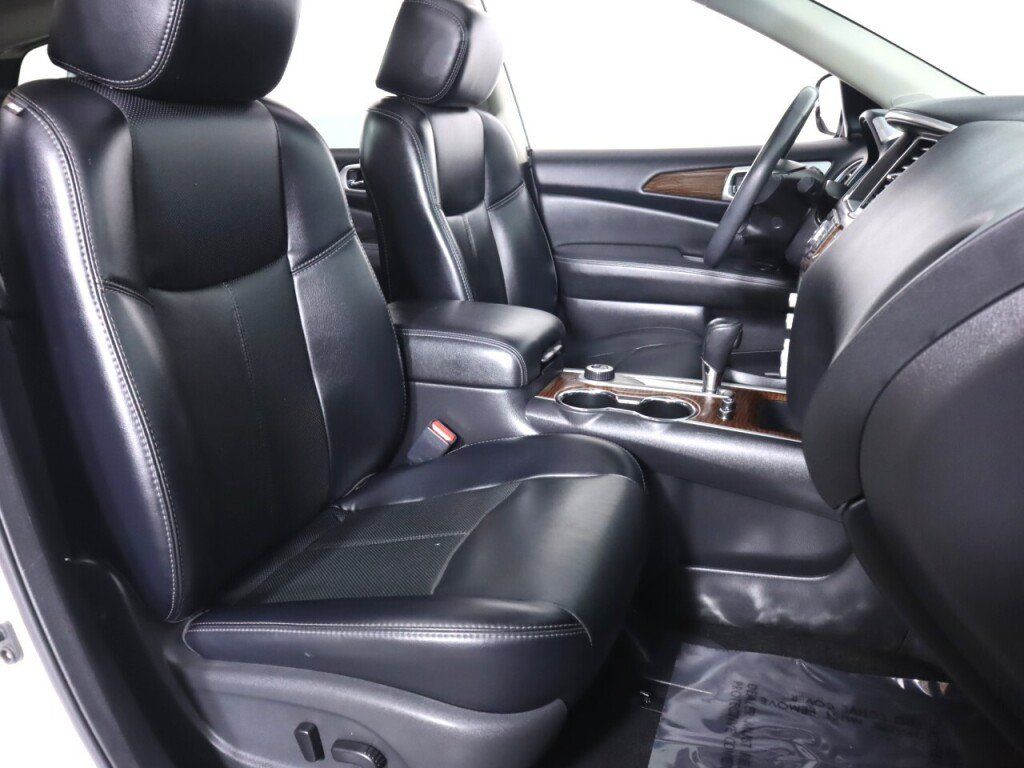 Used 2017 Nissan Pathfinder Platinum AWD/4WD image 54
