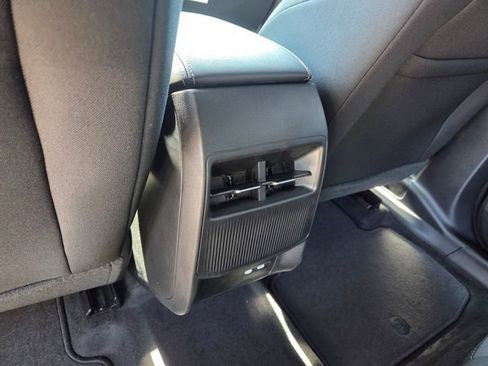 New 2026 Jeep Cherokee Laredo image 7