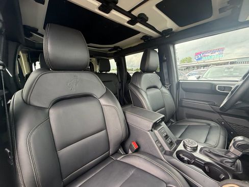 Used 2025 Ford Bronco Badlands AWD/4WD image 24