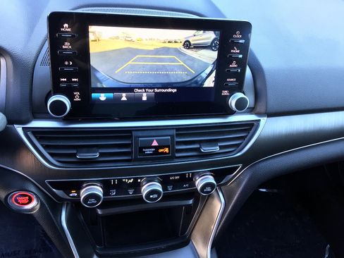 Used 2021 Honda Accord LX image 13