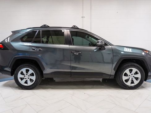 Used 2020 Toyota RAV4 LE image 29