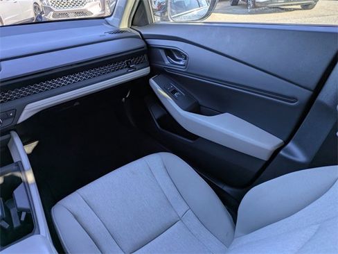 Used 2024 Honda Accord EX image 16