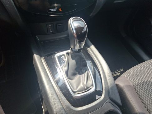 Used 2018 Nissan Rogue Sport S AWD/4WD image 14