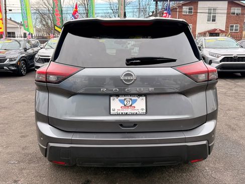 Used 2024 Nissan Rogue S image 6