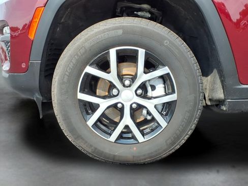 Used 2024 Jeep Grand Cherokee Limited w/ Luxury Tech Group II AWD/4WD image 4