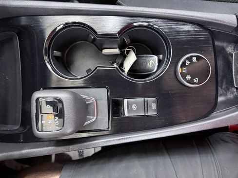 Used 2024 Nissan Rogue SV AWD/4WD image 26