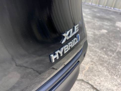 Used 2021 Toyota Sienna XLE image 40