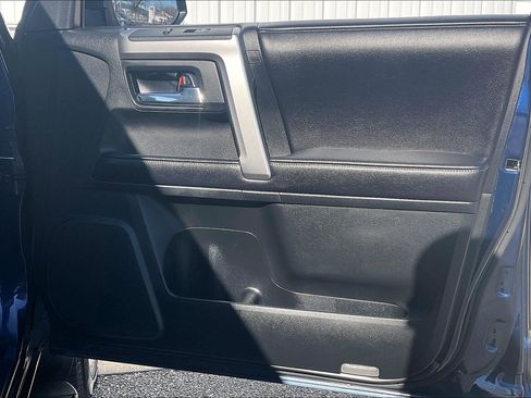 Used 2019 Toyota 4Runner SR5 Premium image 29