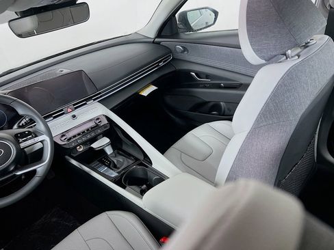 New 2026 Hyundai Elantra Limited image 22