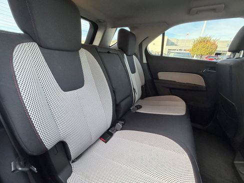 Used 2011 Chevrolet Equinox LT w/ Driver Convenience Package image 18