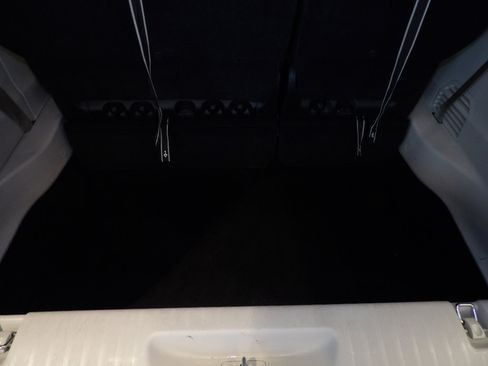 Used 2024 Chrysler Pacifica Touring-L image 19